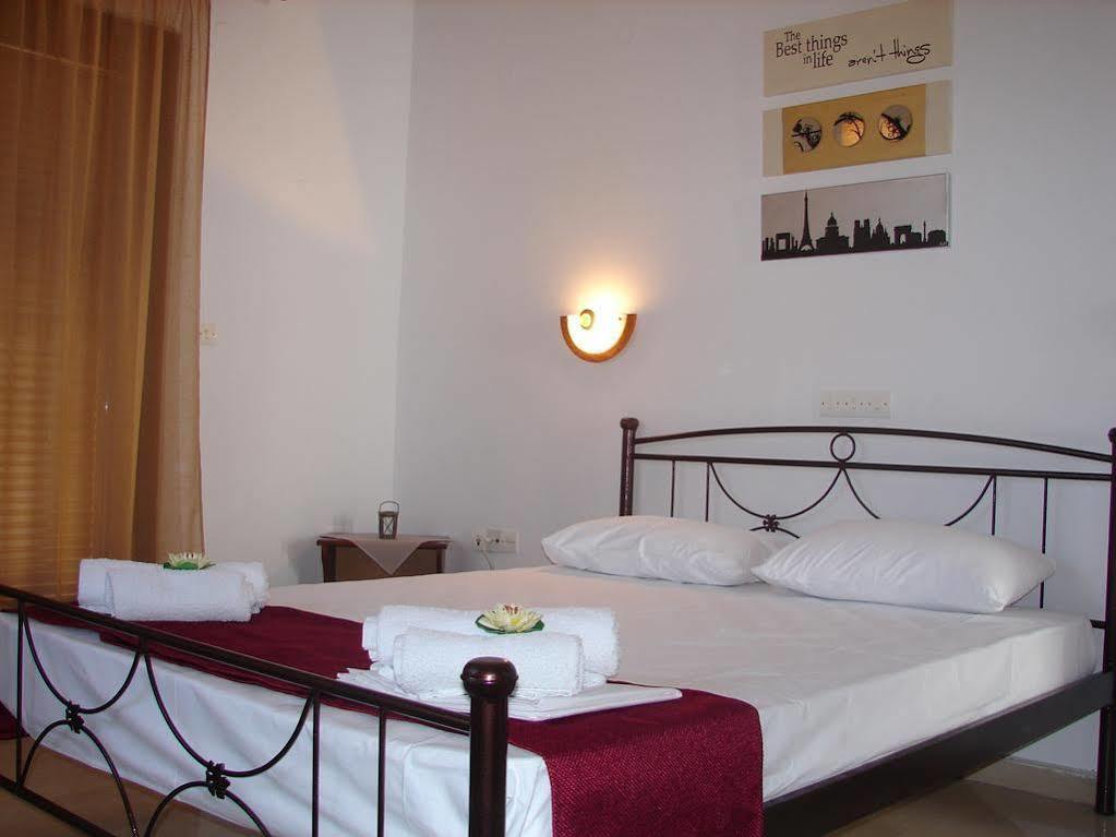 نيا رودا Hotel Alexandra المظهر الخارجي الصورة